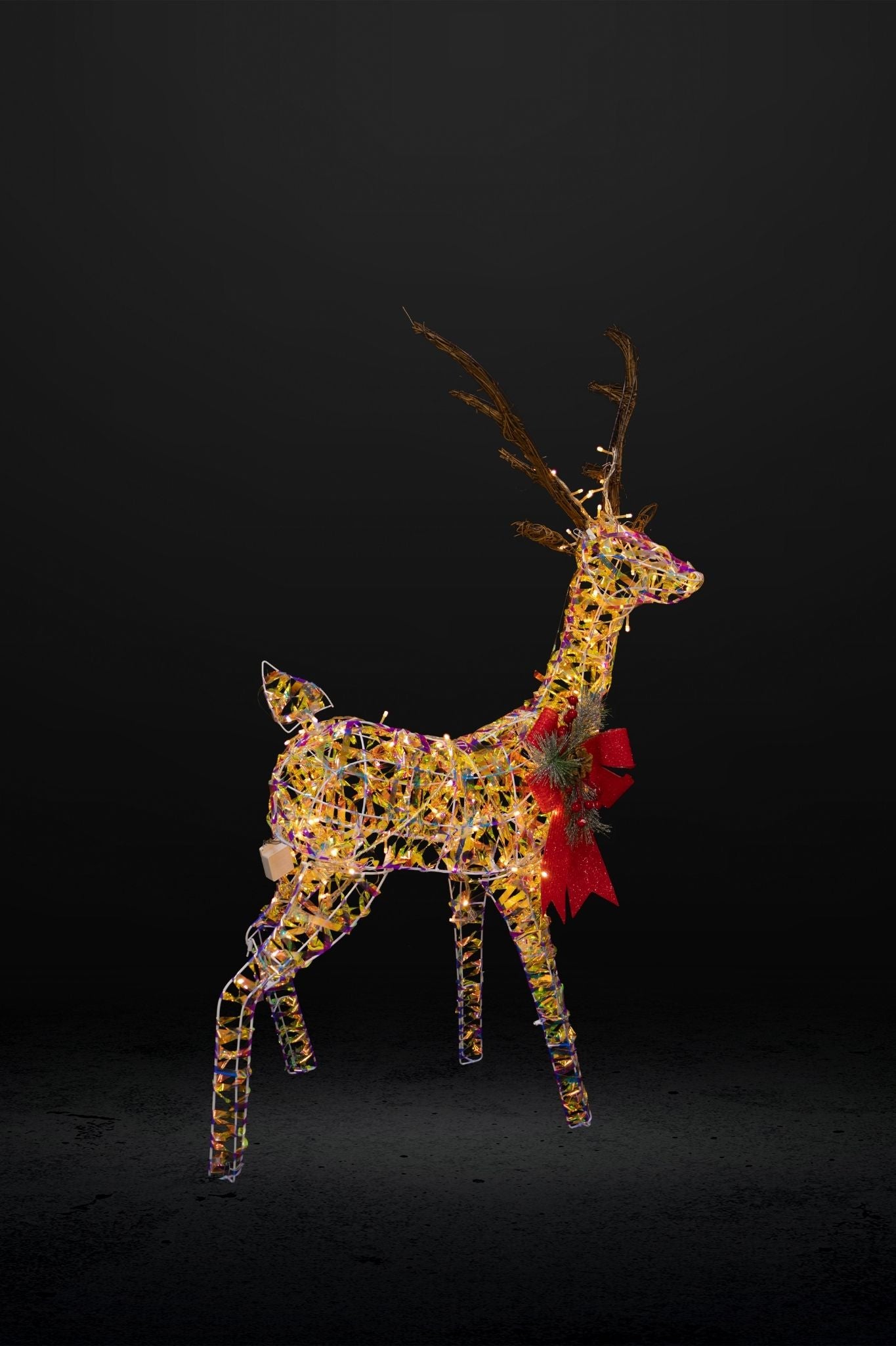 120cm Light-Up Christmas Reindeer – Warm White LED Outdoor/Indoor Holiday Decoration with Bow & Antlers